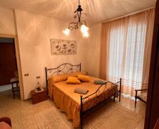 Italy Lazio Fondi vacation rental compare prices direct by owner 26831343