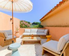 France Provence-Alpes-Côte d'Azur Le Lavandou vacation rental compare prices direct by owner 28190126