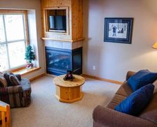 Canada British Columbia Sun Peaks vacation rental compare prices direct by owner 2500317