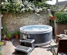 United Kingdom Gloucestershire Chipping Campden vacation rental compare prices direct by owner 14316703