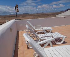 Spain Lanzarote Famara vacation rental compare prices direct by owner 15305418