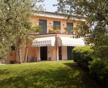 Italy Lombardy Padenghe sul Garda vacation rental compare prices direct by owner 26766568