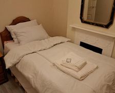 United Kingdom Greater London Seven Kings vacation rental compare prices direct by owner 26789514