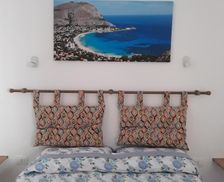 Italy Sicily Castellammare del Golfo vacation rental compare prices direct by owner 27393649