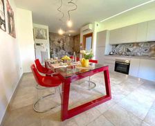 Italy Marche Cupra Marittima vacation rental compare prices direct by owner 28881810