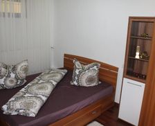 Romania Gorj Târgu Jiu vacation rental compare prices direct by owner 35204891