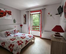 France Auvergne Saint-Floret vacation rental compare prices direct by owner 26737789
