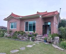South Korea Gyeongsangbuk-Do Gyeongju vacation rental compare prices direct by owner 28442438