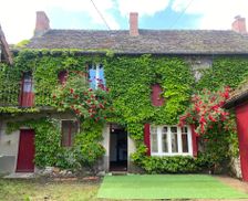 France Nouvelle-Aquitaine Buxeuil vacation rental compare prices direct by owner 19186353