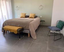 France Provence-Alpes-Côte d'Azur Martigues vacation rental compare prices direct by owner 29296521