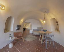 Greece Santorini Oia vacation rental compare prices direct by owner 29333466