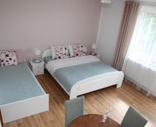 Poland Lower Silesia Pieszyce vacation rental compare prices direct by owner 26757545