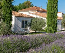 France Provence-Alpes-Côte d'Azur Aix-en-Provence vacation rental compare prices direct by owner 16383497