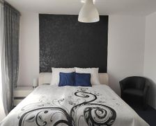 Czechia Hradec Kralove Nový Hrádek vacation rental compare prices direct by owner 19422624