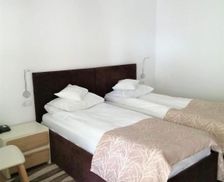 Romania Neamţ Roman vacation rental compare prices direct by owner 27345562