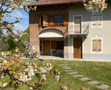 Italy Piedmont Ferrere vacation rental compare prices direct by owner 26950689