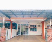 Malaysia Johor Segamat vacation rental compare prices direct by owner 27341089