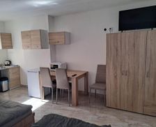 Slovakia Trnavský kraj Kúty vacation rental compare prices direct by owner 29273927