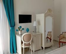 Italy Campania Casola di Napoli vacation rental compare prices direct by owner 26694215
