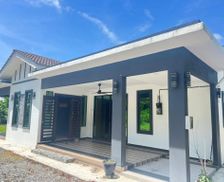 Malaysia Kedah Simpang Empat vacation rental compare prices direct by owner 29447462