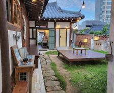South Korea Jeollanam-Do Mokpo vacation rental compare prices direct by owner 28217700