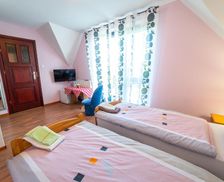 Poland Warmia-Masuria Woźnice vacation rental compare prices direct by owner 29199545
