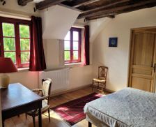 France Burgundy Treigny vacation rental compare prices direct by owner 27615500