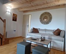 France Auvergne Pradelles vacation rental compare prices direct by owner 35579444