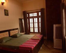 India Uttar Pradesh Ayodhya vacation rental compare prices direct by owner 27633573