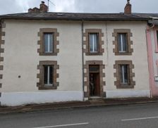 France Limousin Saint-Dizier-Leyrenne vacation rental compare prices direct by owner 28269061