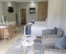 South Africa Gauteng Kempton Park vacation rental compare prices direct by owner 16041353