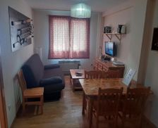 Spain Aragon Canfranc-Estación vacation rental compare prices direct by owner 7609274