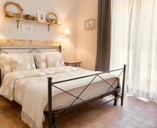 Italy Lazio Castelnuovo di Farfa vacation rental compare prices direct by owner 28928737