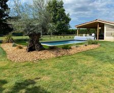 France Aquitaine Saint-Martin-Petit vacation rental compare prices direct by owner 29236829