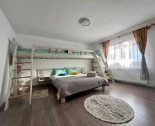 Romania Brasov Zărneşti vacation rental compare prices direct by owner 27946661