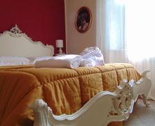Italy Lombardy Sarnico vacation rental compare prices direct by owner 28511714