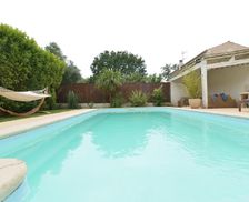 France Languedoc-Roussillon Saint-Victor-la-Coste vacation rental compare prices direct by owner 26774086