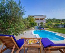 Croatia Split-Dalmatia County Tugare vacation rental compare prices direct by owner 15076764