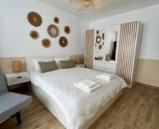 Romania Caraş-Severin Băile Herculane vacation rental compare prices direct by owner 29375541