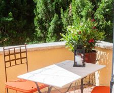 France Languedoc-Roussillon Rochegude-Gard vacation rental compare prices direct by owner 27958312
