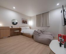 South Korea Gyeonggi-do Goyang vacation rental compare prices direct by owner 29146583