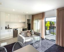 New Zealand Auckland Region Orewa vacation rental compare prices direct by owner 14294044