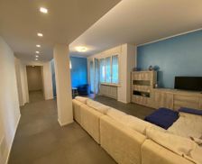 Italy Tuscany Lido di Camaiore vacation rental compare prices direct by owner 27060798