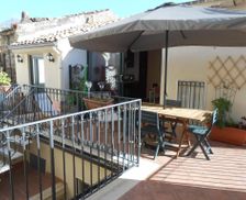 Italy Sicily Lascari vacation rental compare prices direct by owner 29816380