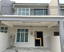 Malaysia Melaka Kampong Alor Gajah vacation rental compare prices direct by owner 27480290