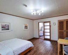South Korea Jeollanam-Do Suncheon vacation rental compare prices direct by owner 29298611