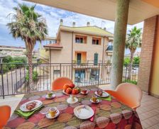 Italy Marche Grottammare vacation rental compare prices direct by owner 29069807