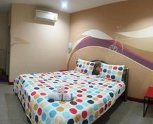 Thailand Chon Buri Province Ko Si Chang vacation rental compare prices direct by owner 27803383