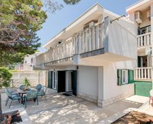 Croatia Split-Dalmatia County Marusici vacation rental compare prices direct by owner 29351177