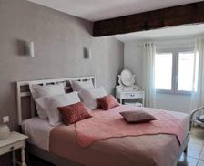 France Languedoc-Roussillon Aigues-Mortes vacation rental compare prices direct by owner 28459599